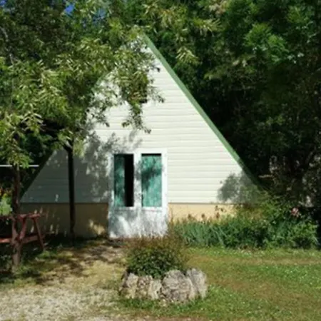 Mobil-home Climatise - 4 Pers. - Api-1-52-2364 مكان تخييم Sireuil (Charente)